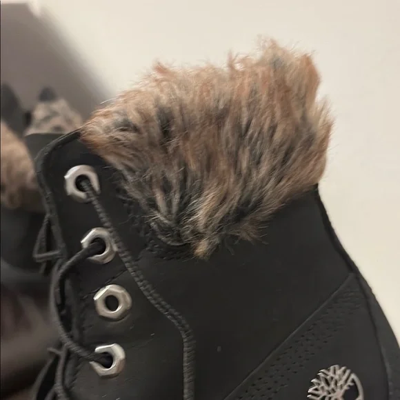 Timberland Winter & Rain Boots with Fur Lining - Picture 5 of 7